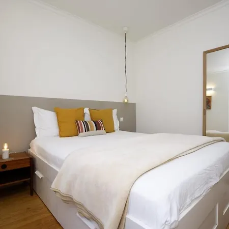 Artistic Duplex アパート